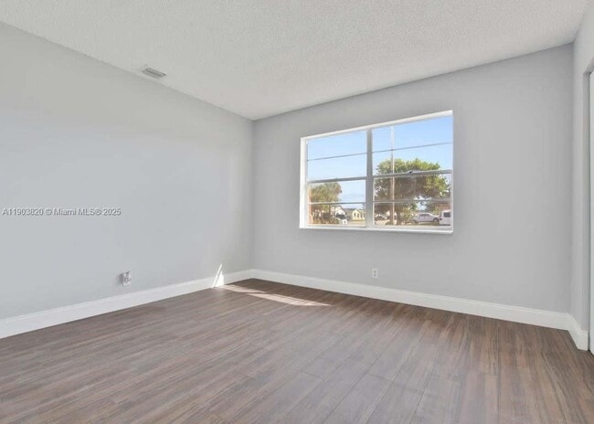 Building Photo - 7603 Kimberly Blvd