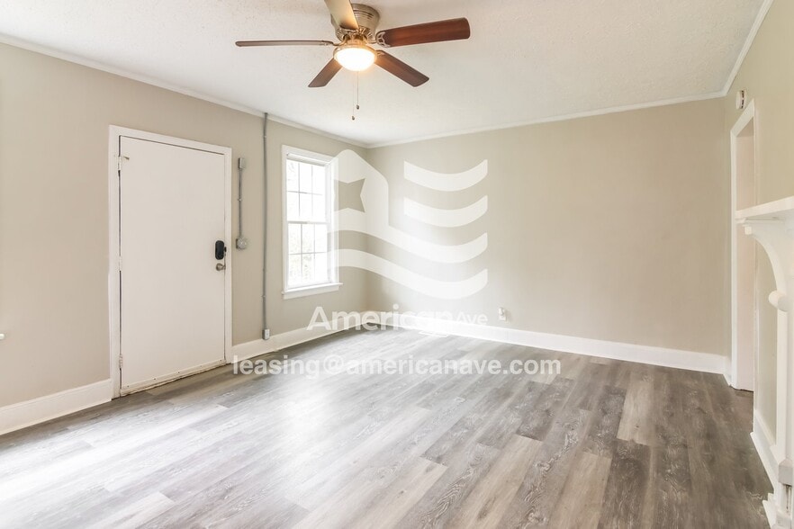 Building Photo - 2331 7th St