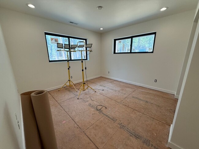 Building Photo - 153550 Little River Loop