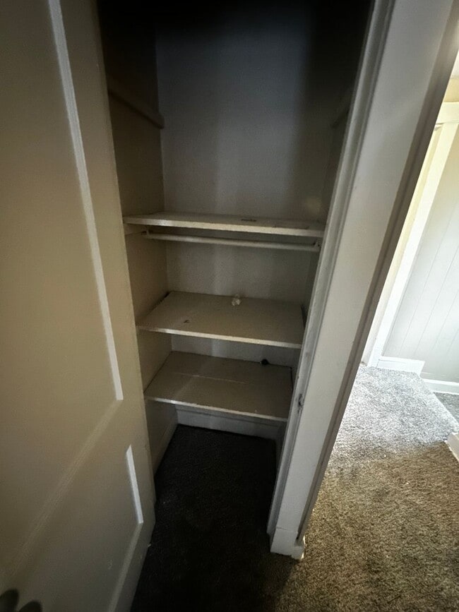 Building Photo - 3 Bedroom Home in Gary