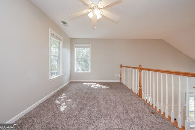 Building Photo - 23 Woodmere