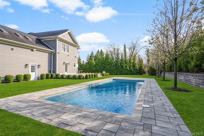 Building Photo - 16 Hilltop Dr