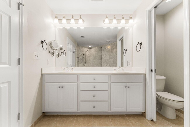 Building Photo - 1732 W County Hwy 30A