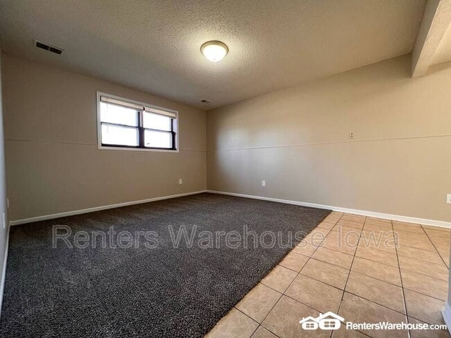 Building Photo - 917 Maury St