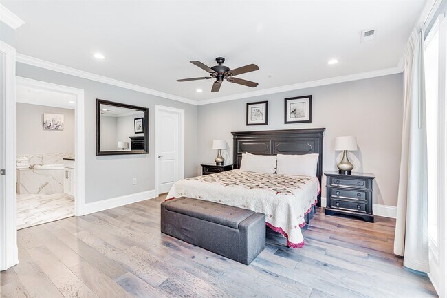 Building Photo - 7401 N Ocean Blvd