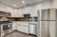 Building Photo - 935 La Posada Dr