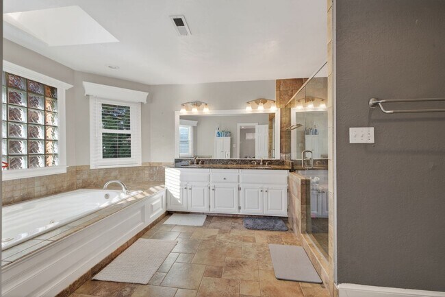 Building Photo - Elegant & Spacious Home Available in Church Point