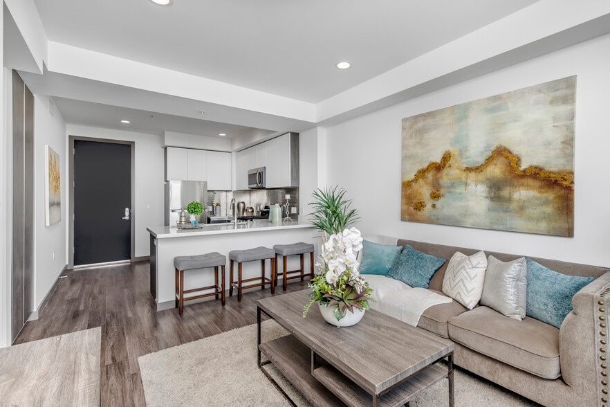 Venice Luxury Apartments 36173623 Venice Blvd Los Angeles CA 90019