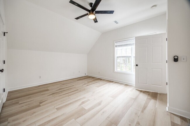 Building Photo - 5988 Quarter Mile Rd