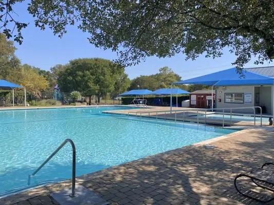 Building Photo - 9703 Roxanna Dr