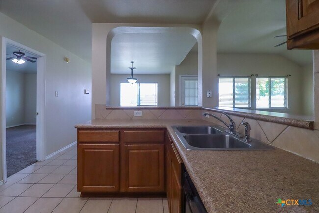 Building Photo - 1805 Lobrecht Ct
