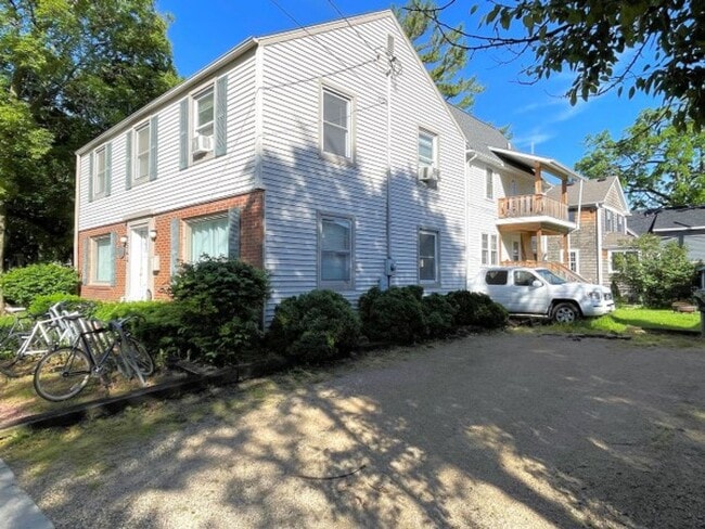 Building Photo - 1544 Adams St