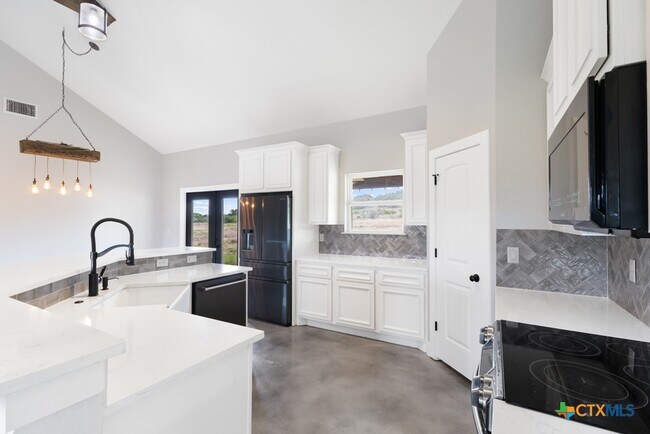 Building Photo - 4574 Bump Gate Rd