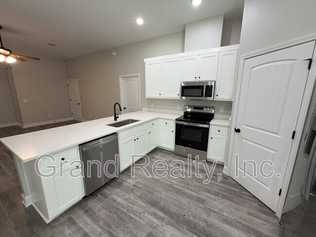 Building Photo - 4880 E Spencer Field Rd