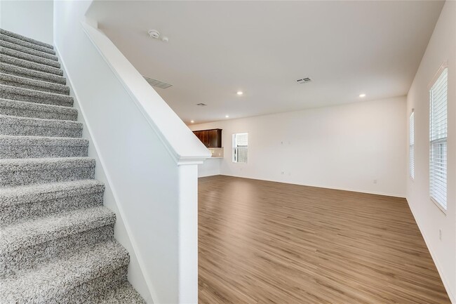 Building Photo - 1545 Cobblecrest Ln