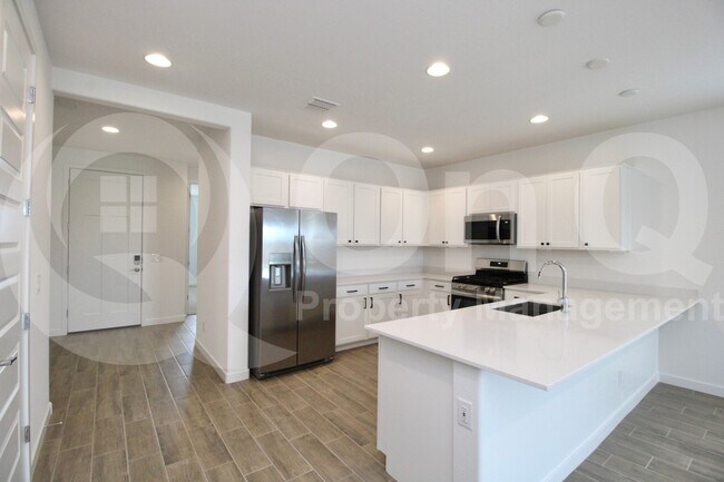 Building Photo - 23097 E Saddle Way