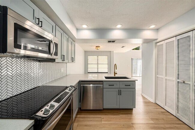 Building Photo - 4008 Circlewood Ct