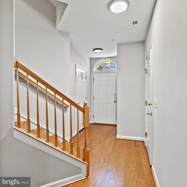 Building Photo - 5006 Grimm Dr