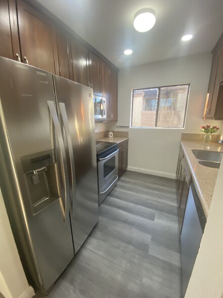 Building Photo - 2920 Briarwood Rd