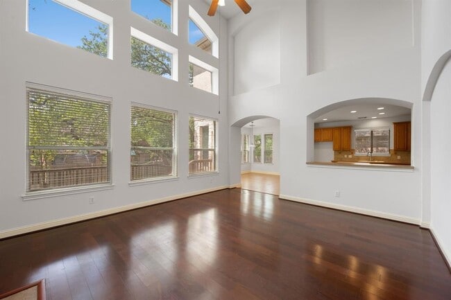 Building Photo - 6920 Larue Belle Cove