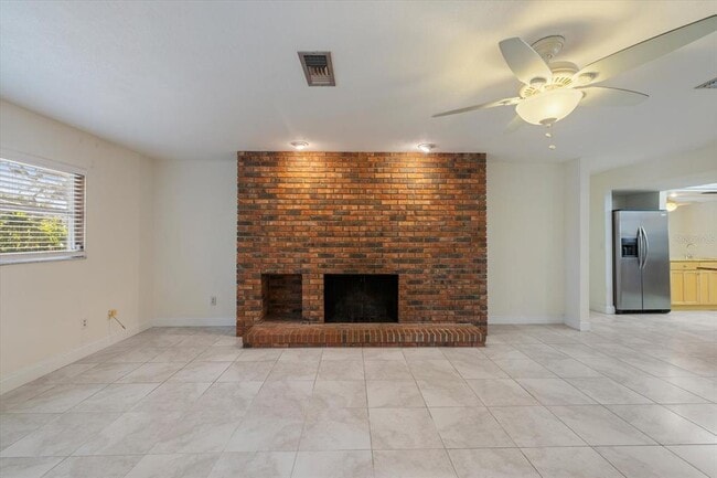 Building Photo - 5151 Oakmont Pl