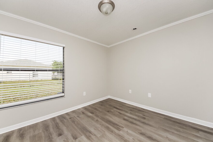 Building Photo - 619 Heraldo Ct