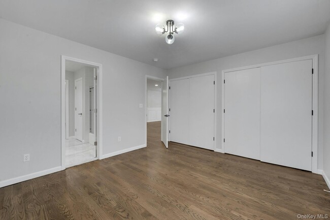 Building Photo - 115 Halstead Ave