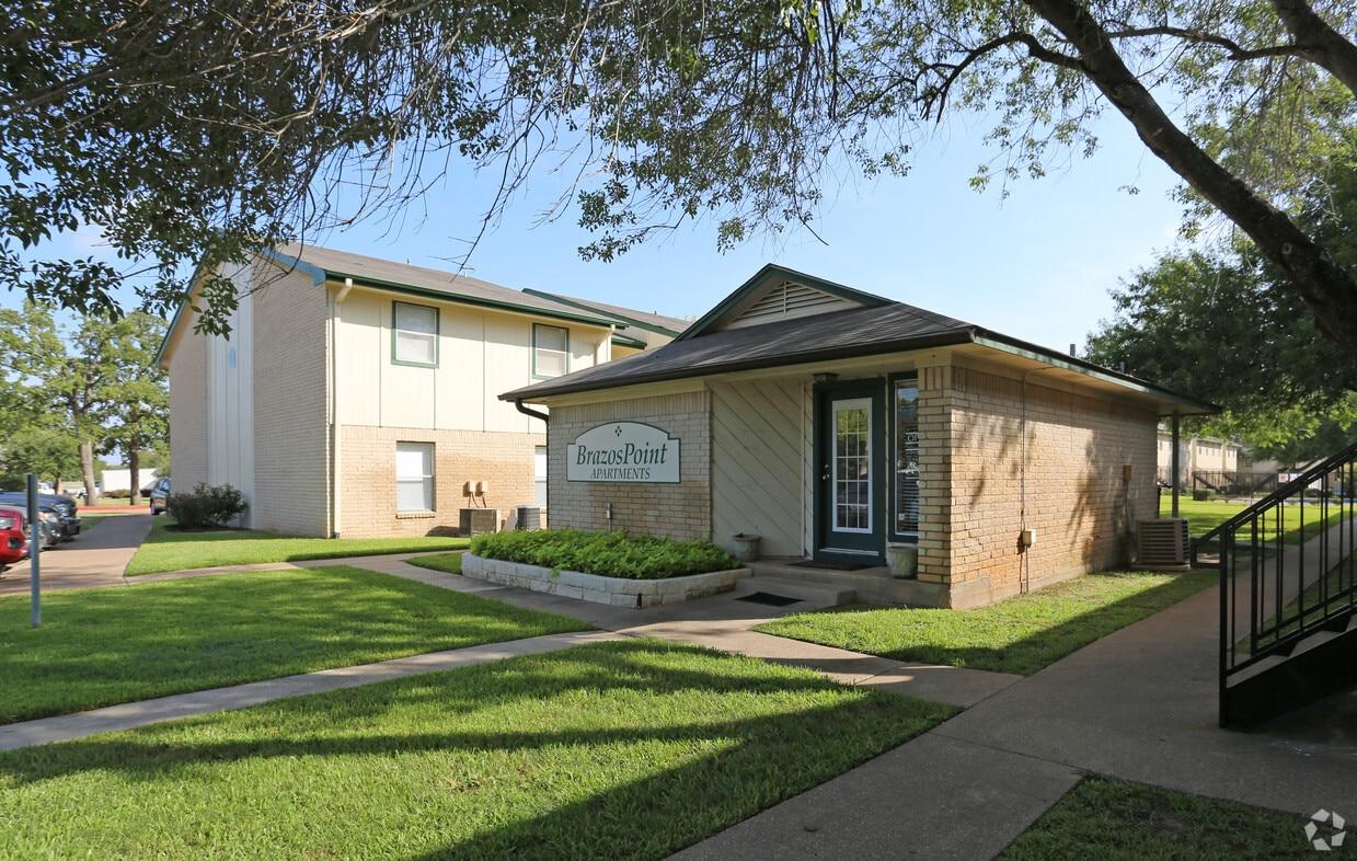 Brazos Point Apartments College Station