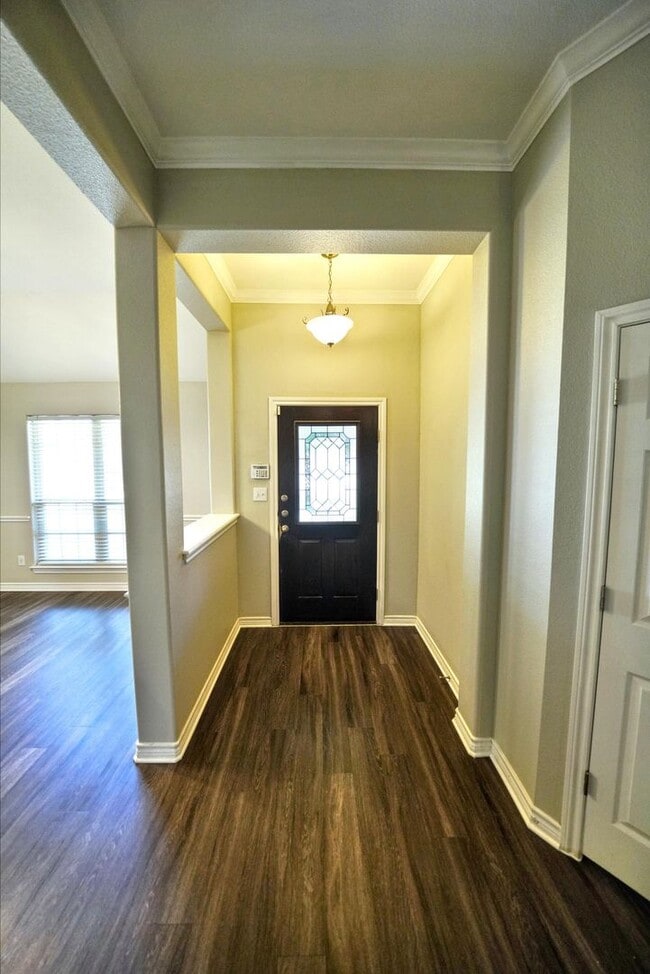 Building Photo - Stunning 4-Bedroom Home in Live Oak Hills,...