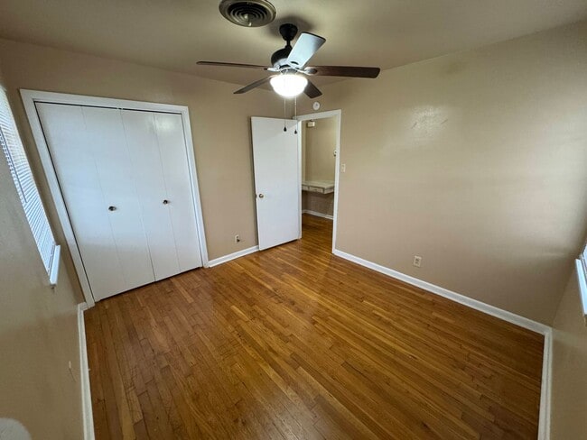 Building Photo - 2318 Mary Ln