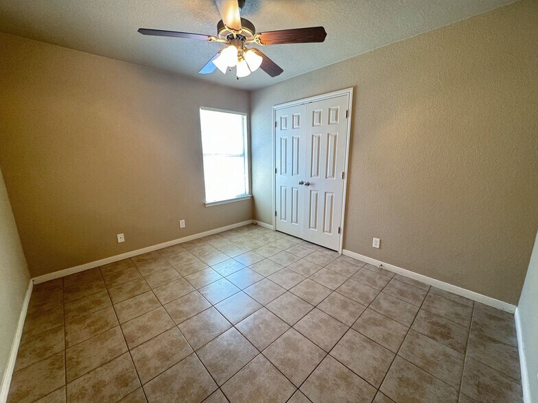 Building Photo - 1213 Powder River Dr