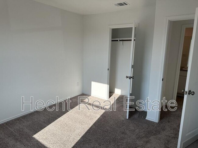 Building Photo - 9037 James Bowie