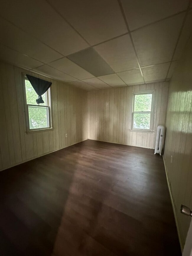 Building Photo - 505 Birch St