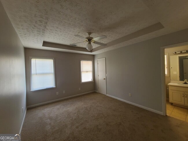 Building Photo - 5009 Mint Dr