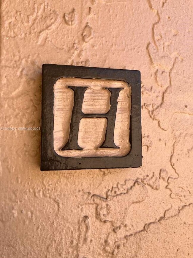 Building Photo - 601 Cypress Lake Blvd