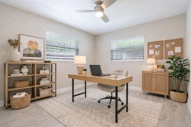 Building Photo - 4106 W Carmen St