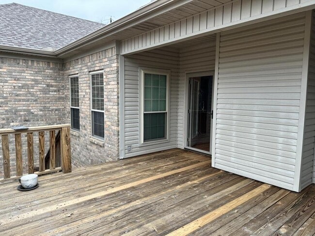 Building Photo - 105 Summertime Point