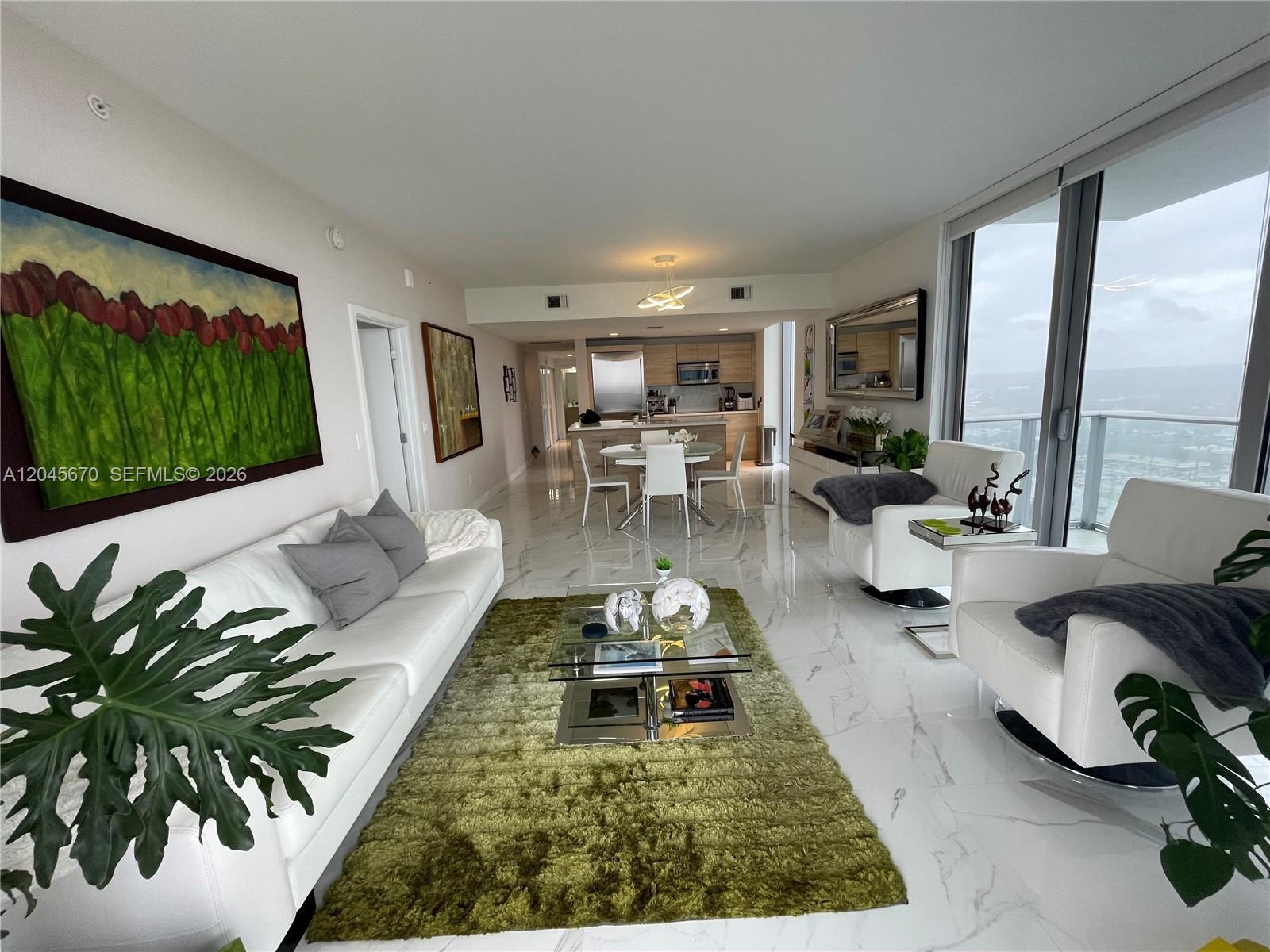 Building Photo - 16385 Biscayne Blvd