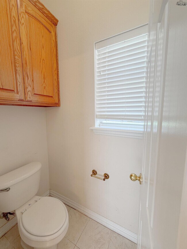 Building Photo - 4506 Hollow Ridge Dr