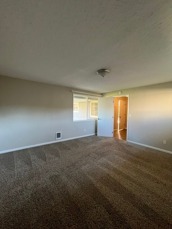 Building Photo - 7108 Tennessee Ln