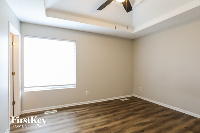 Building Photo - 11427 N Farley Ave