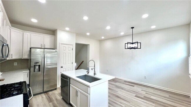 Building Photo - 4363 Grove Field Park NW