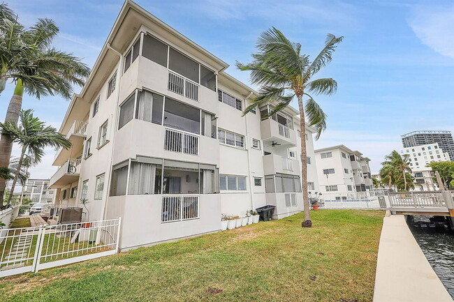 Building Photo - 462 Golden Isles Dr