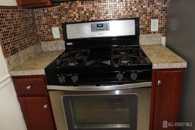 Building Photo - 611 Doral Ct