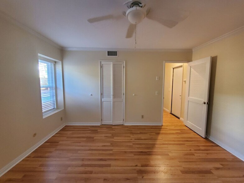 Building Photo - 6695 Indianbroom Ct