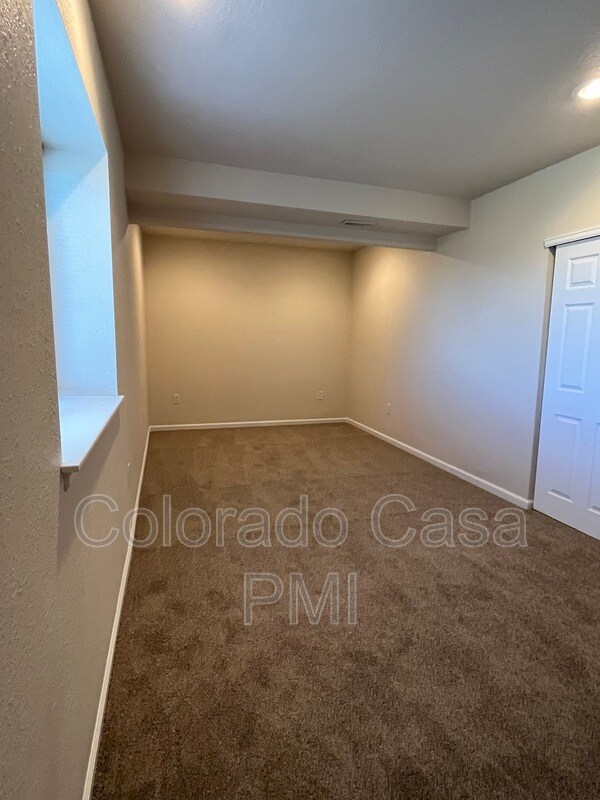 Building Photo - 3450 Foxridge Dr