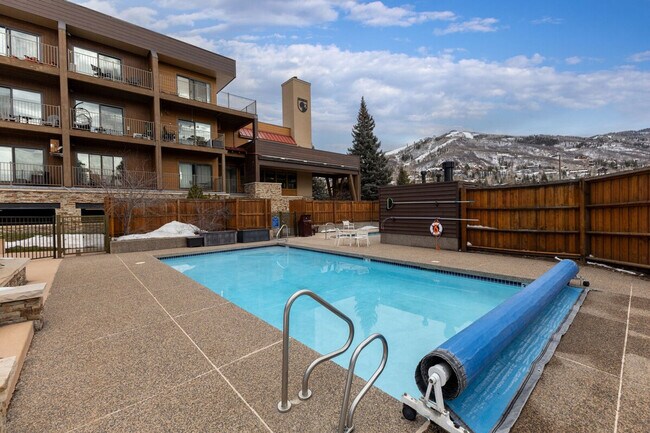 Building Photo - 2200 Apres Ski Way