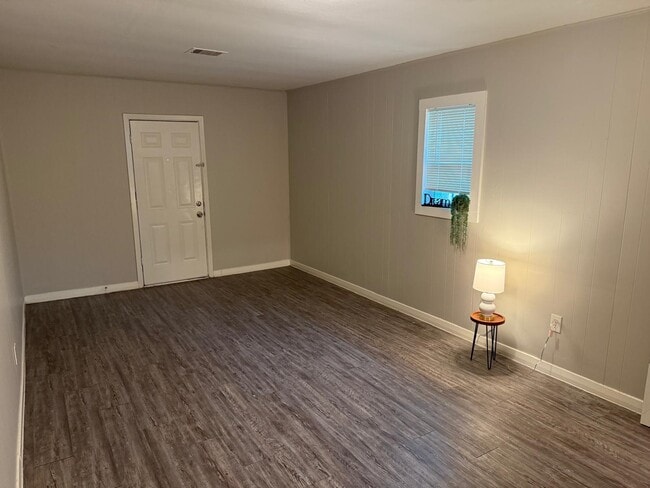 Building Photo - 5743 Beldart St