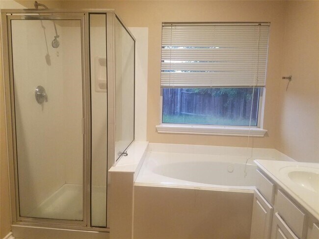 Building Photo - 9119 Melody Park Ln