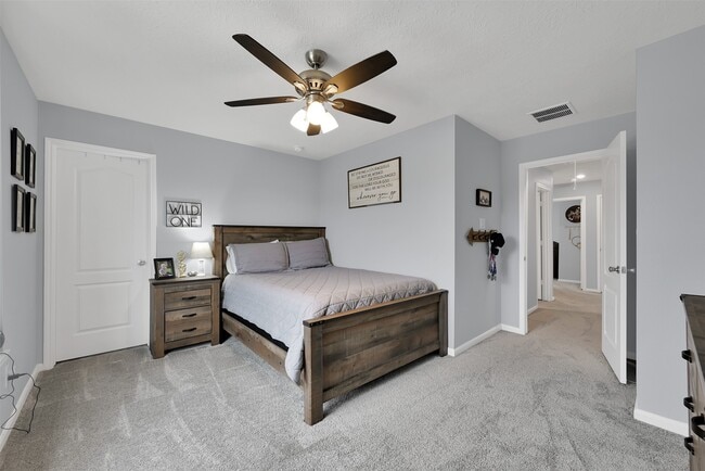 Building Photo - 1127 Littleton Ct